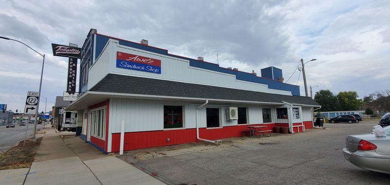 Awe'z Sandwich Shop - Mason City