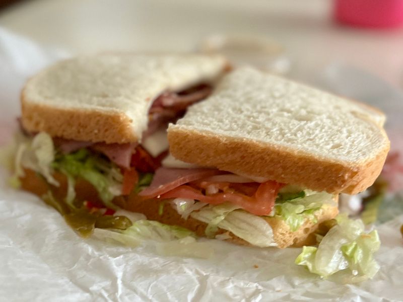 Lee's Deli, Racine, Racine County