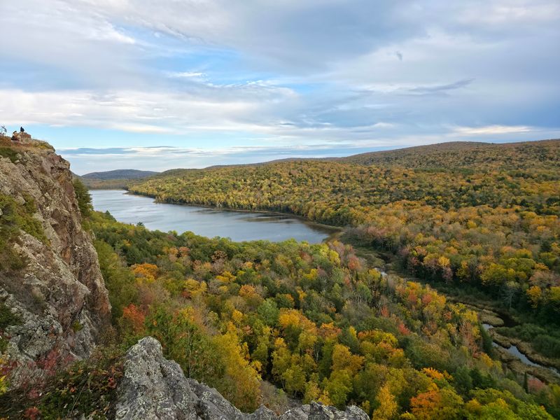 Escarpment Trail
