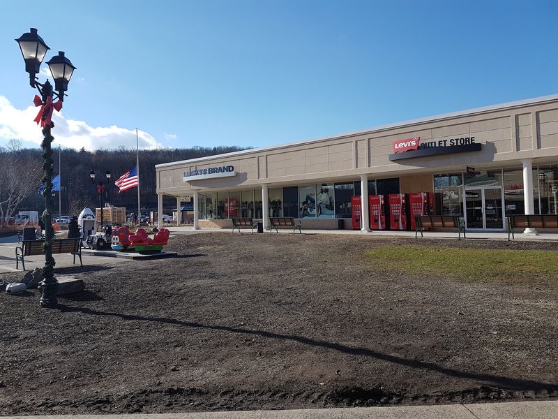 Make It A Pocono Day, Not Just A Mall Stop