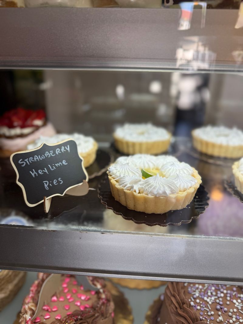 Dora's Bakery and Bistro - Coral Gables