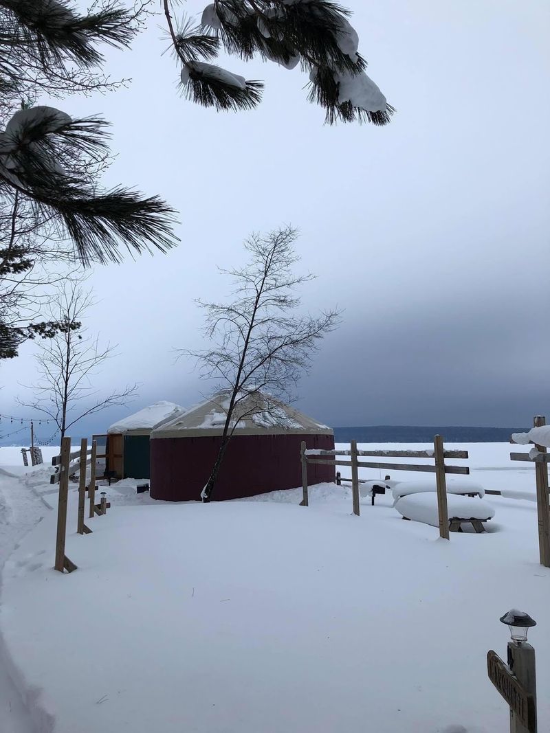 Winter Stays For Travelers Who Like Snow Stories