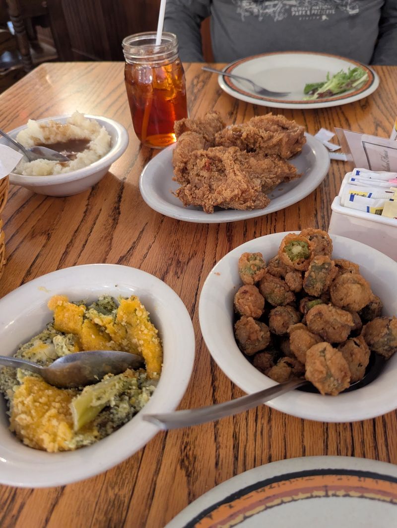 Fried Chicken With a Reputation Bigger Than the Platter
