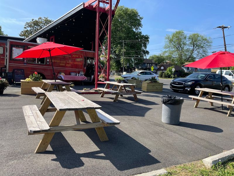 Uncle Johns BBQ Stand - Claymont