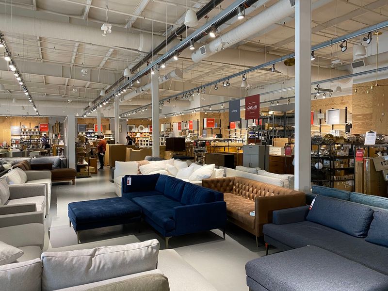 Helpful Staff and Real-World Shopping Tips