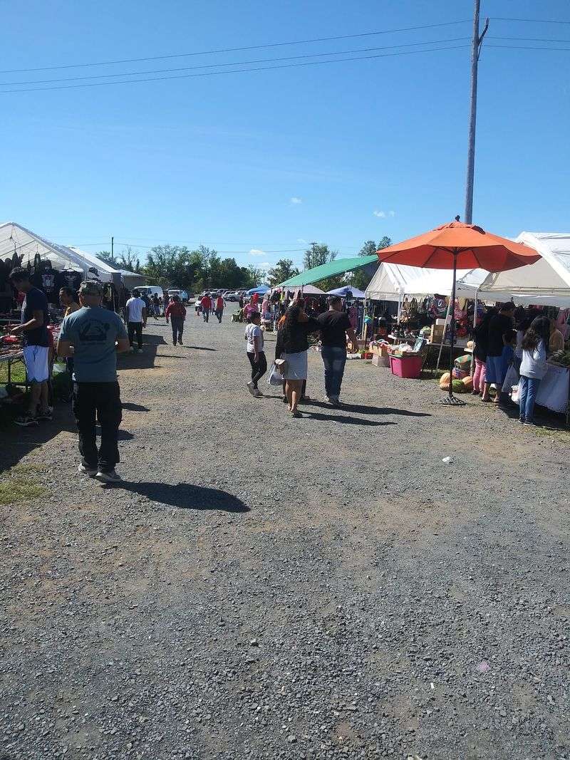 A Community Feel Between the Tables
