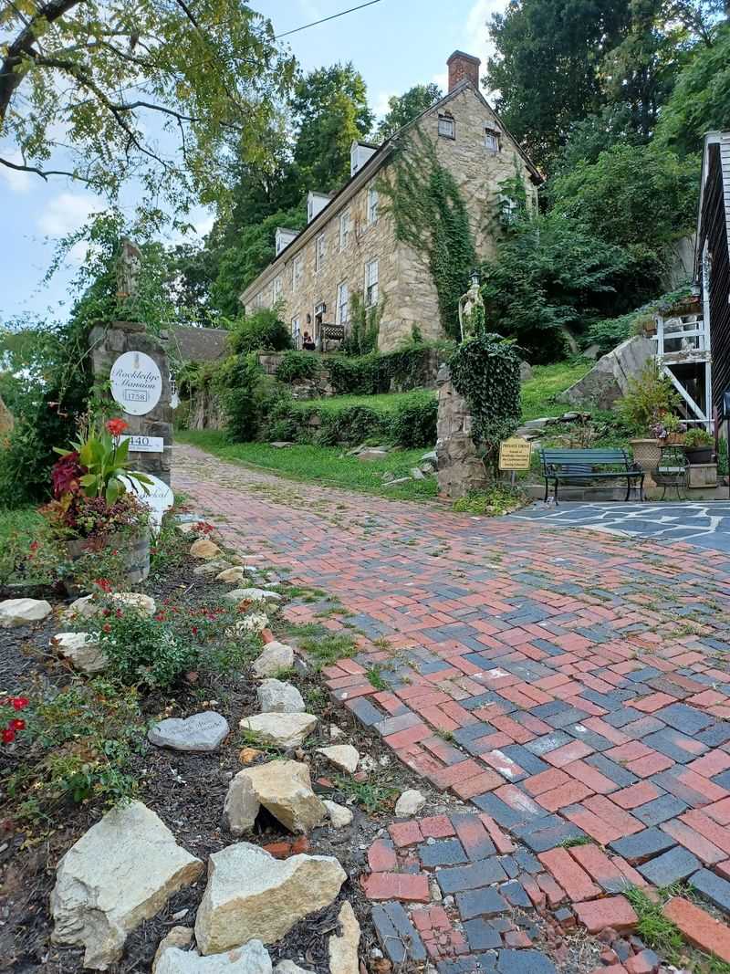 Occoquan Historic District - A Riverside Town Made For Wandering
