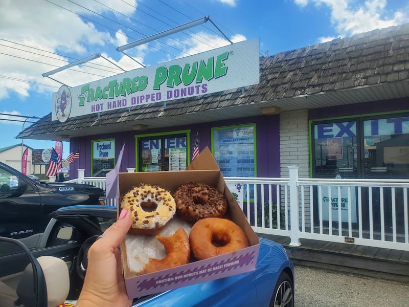 Fractured Prune: Hot Doughnuts Made Your Way