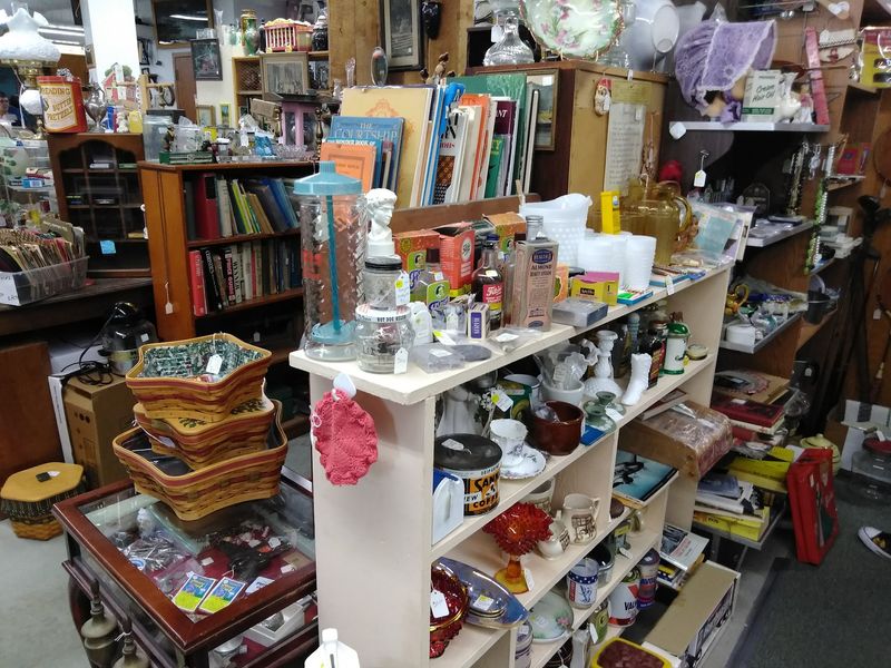 Packed Aisles That Reward Patient Pickers