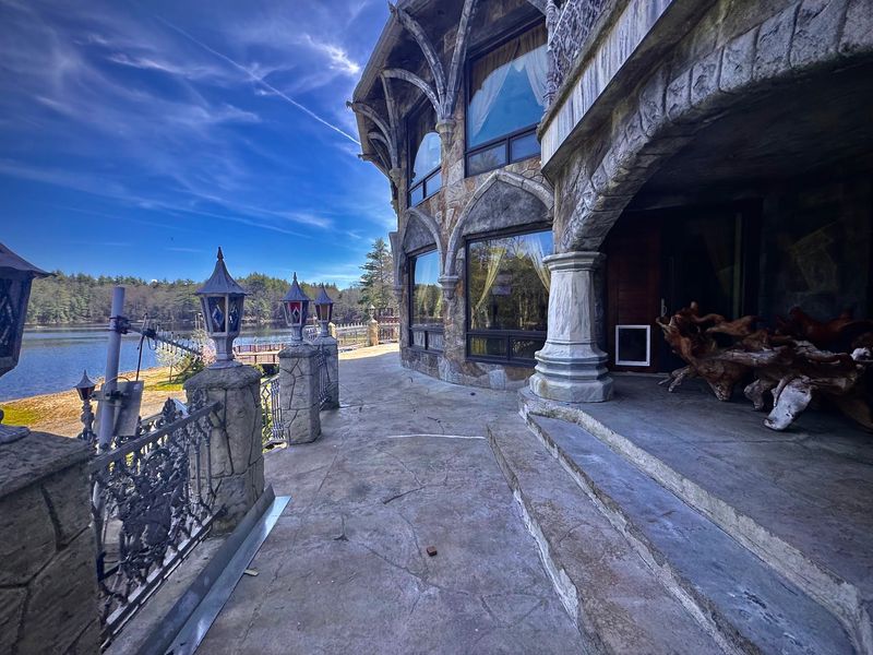 Why You Can't Simply Walk In for a Castle Tour