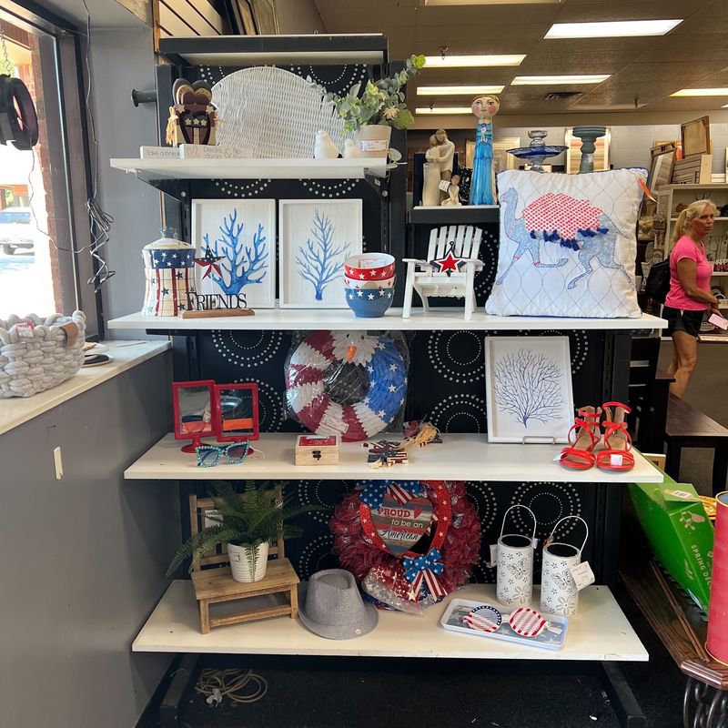 Home Decor for the Decorating-Minded