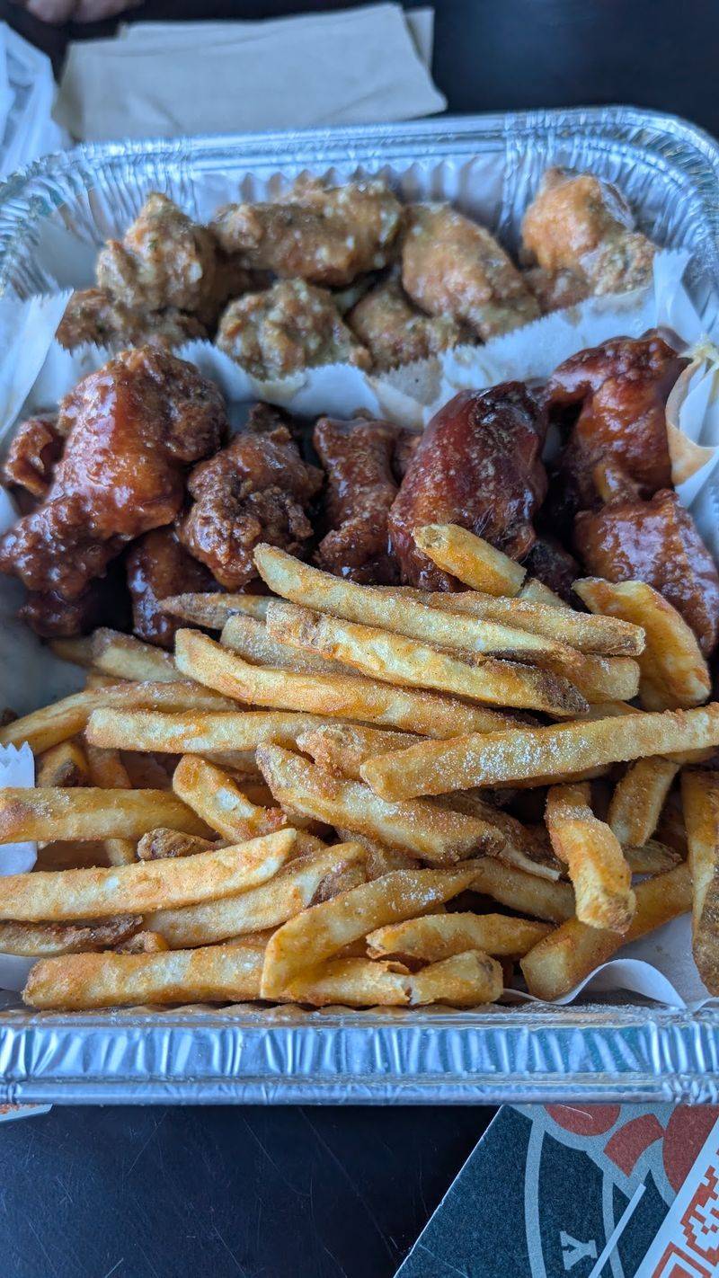 Mojo's Famous Philly, Wings & More - Pensacola