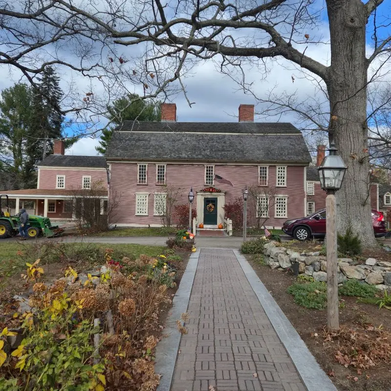 The Tavern That Has Welcomed Travelers Since 1716