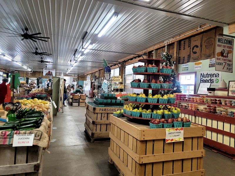 The Farm Market Treasure Trove