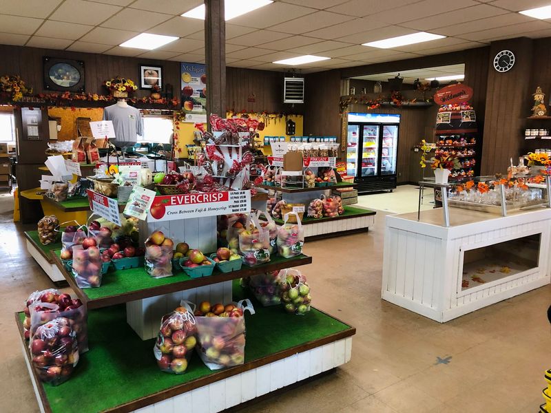 Porter's Orchard Farm Market & Cider Mill - Goodrich