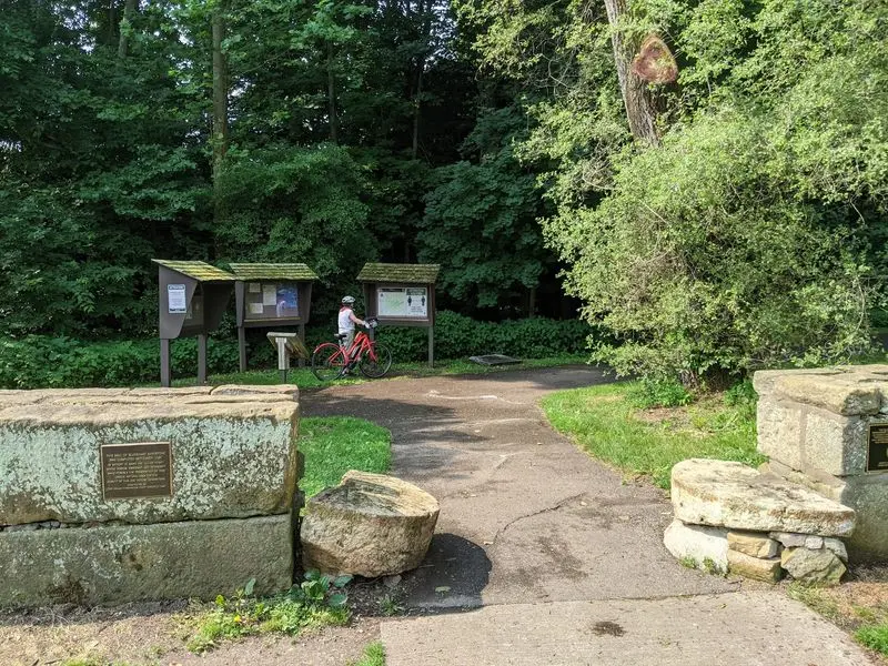 Blackhand Gorge State Nature Preserve - Heath
