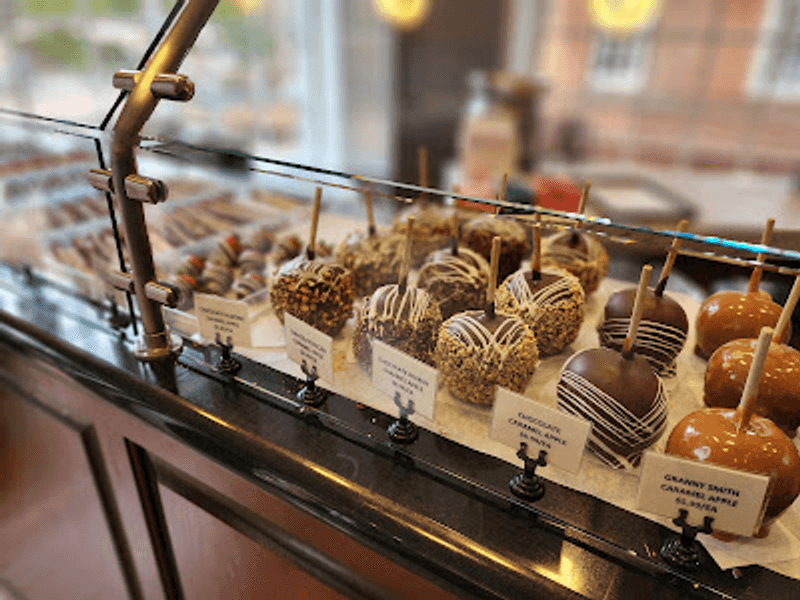 Caramel Apples That Feel Like a Prize