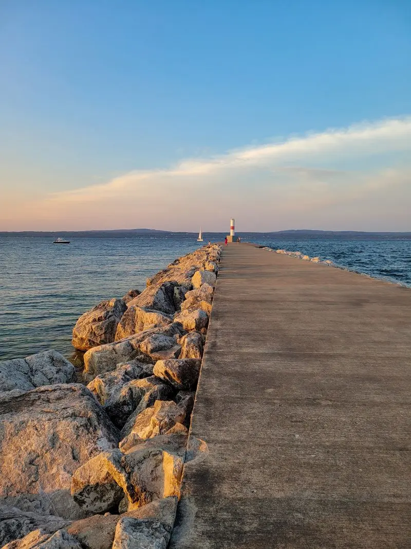 Petoskey, Emmet County, Stones, Gaslights, And Bay Breezes
