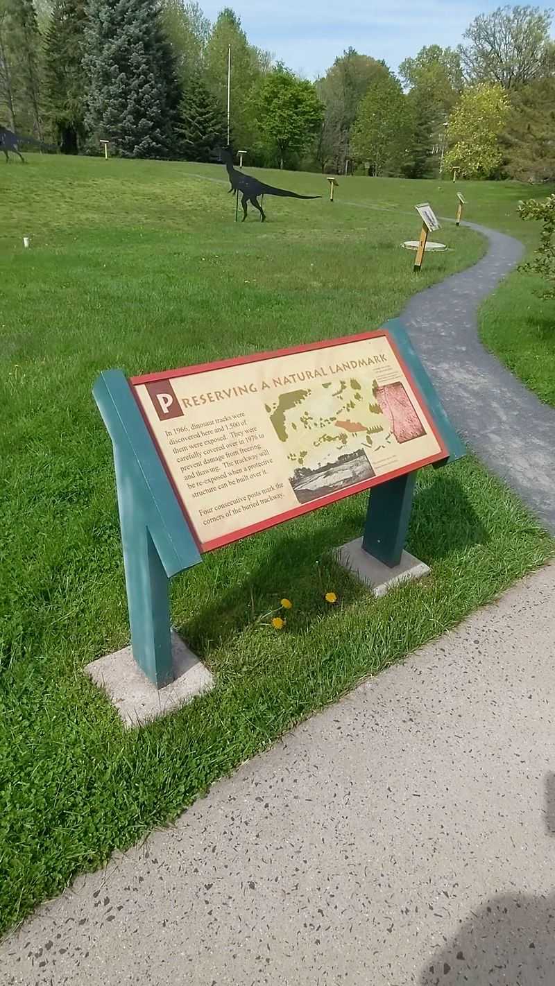 Dinosaur State Park