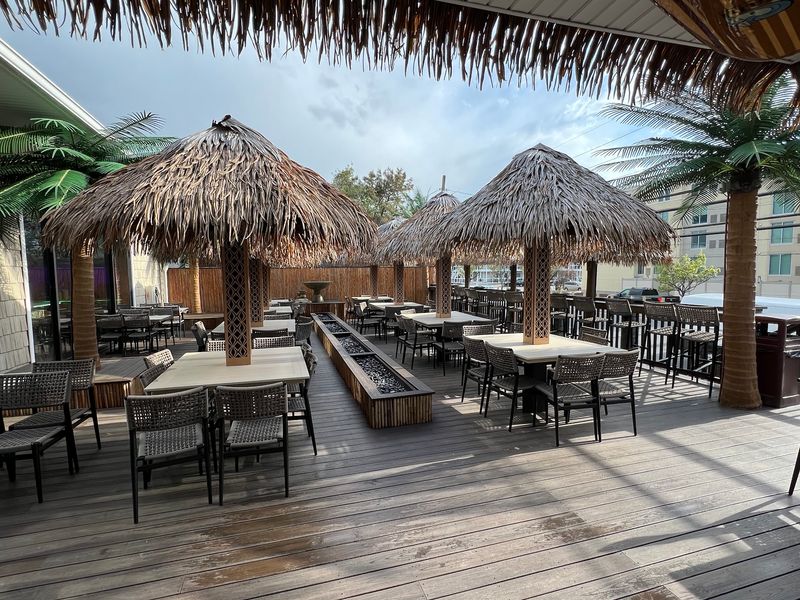Nalu Hawaiian Surf Bar & Grille - Dewey Beach