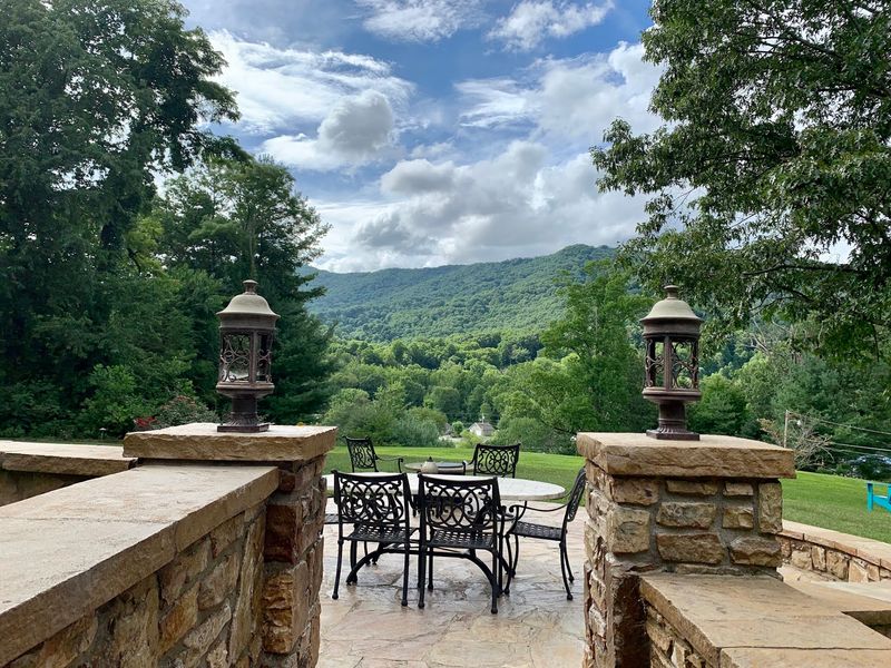 Waynesville - Appalachian Culture With Smoky Mountain Access