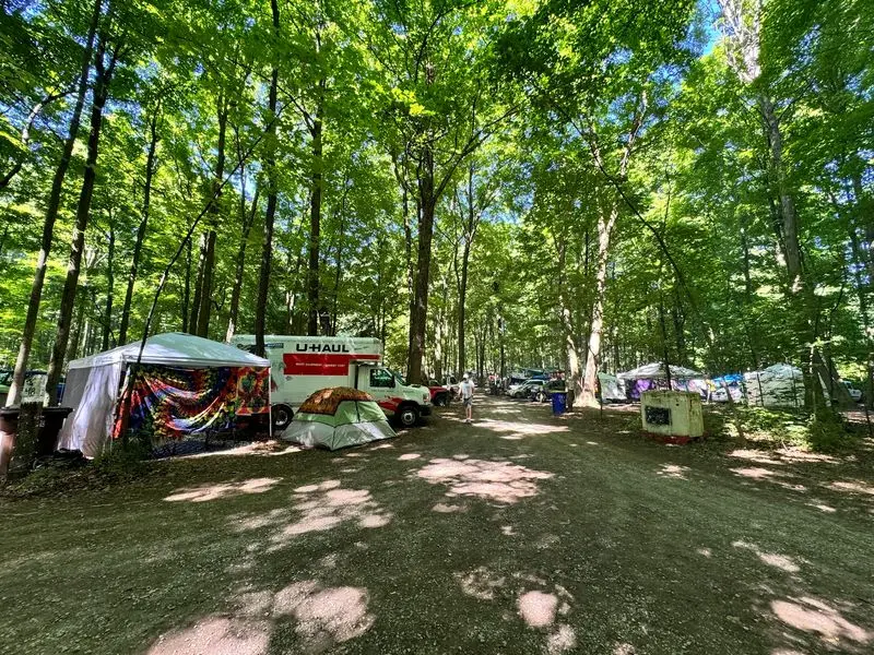 You Can Stay Overnight Among the Ledges