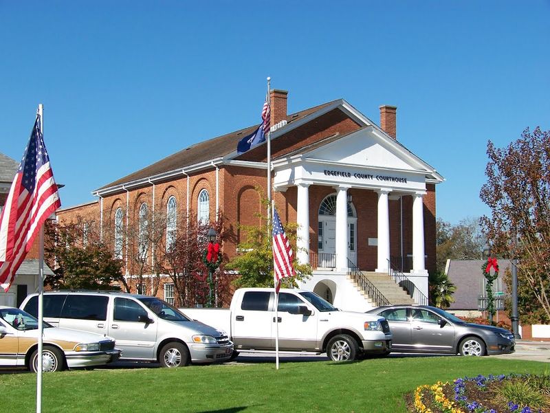 A Slow Walk Around Courthouse Square