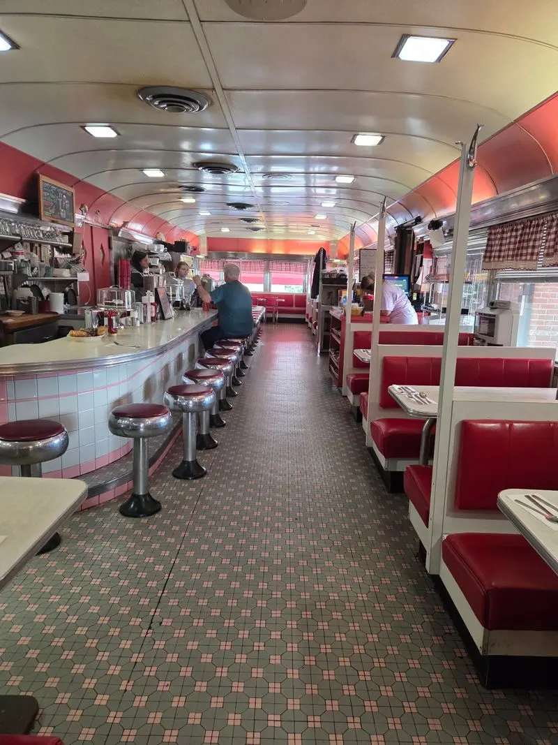A No-Frills Diner Atmosphere Keeps It Comfortable