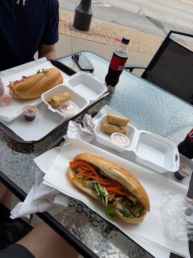 Annie's Vietnamese Sandwiches Shop - Iowa City