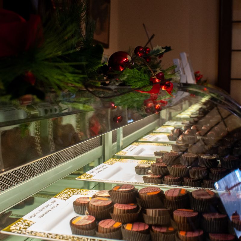 Holiday Displays Bring Families Back Year After Year