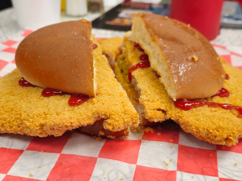 A Tenderloin That Outgrows The Bun