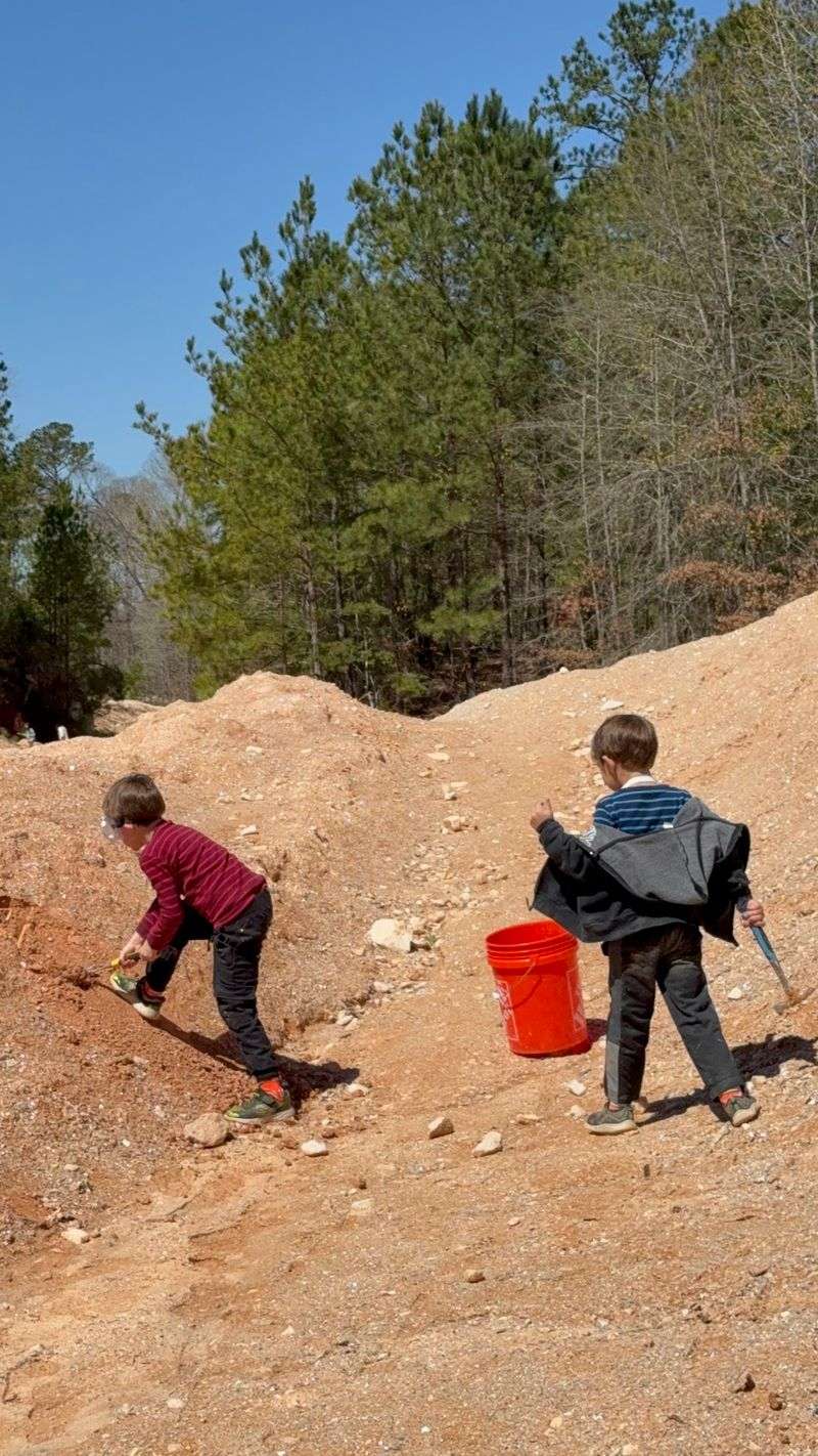 Families Can Dig Together
