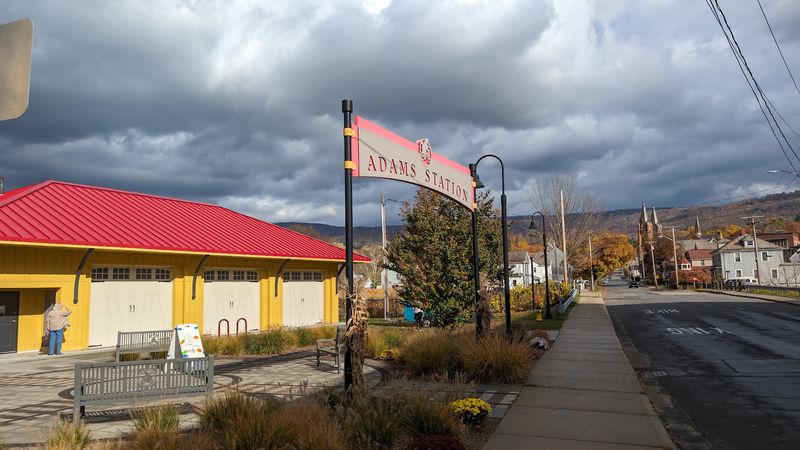 Smart Planning Makes the Fall Escape Smoother