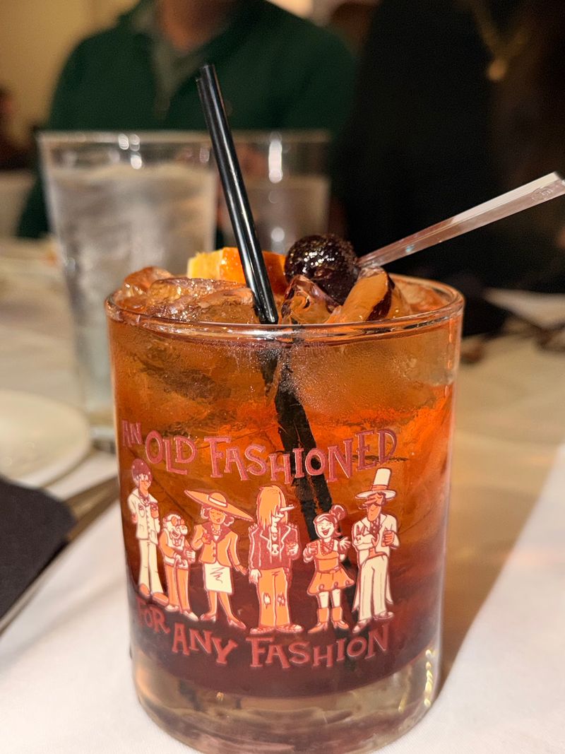 Old Fashioneds Set the Pace for the Evening