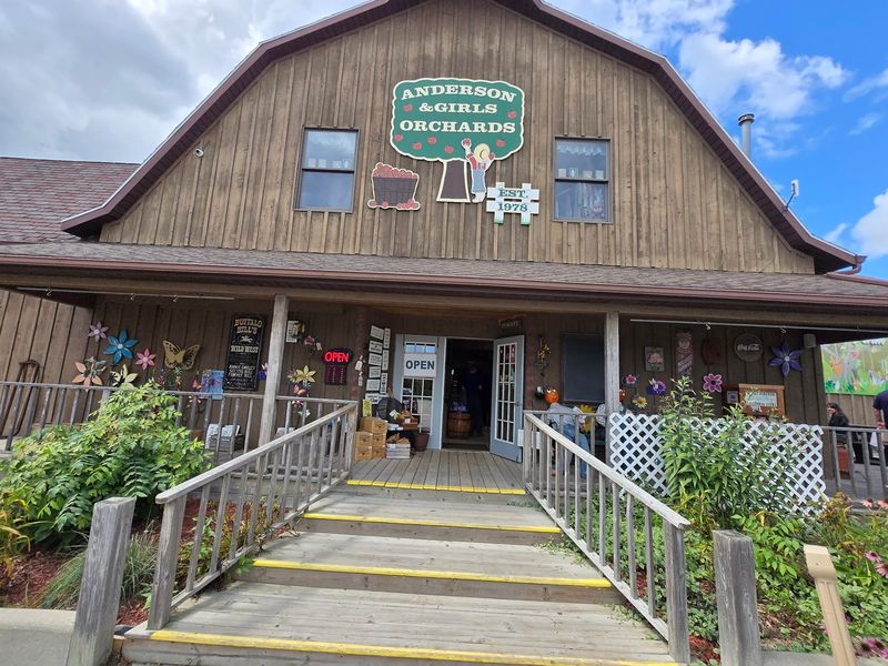 Anderson & Girls Orchards - Stanton