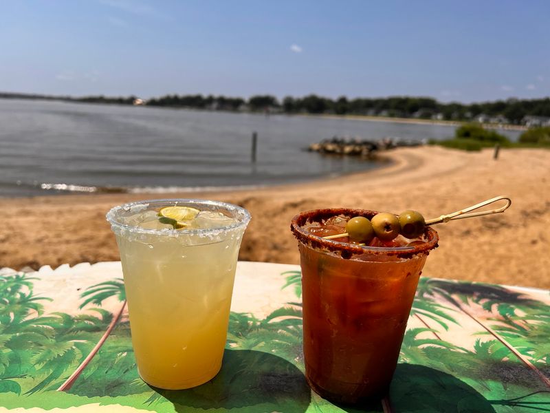 Dockside Restaurant & Tiki Bar - Colonial Beach