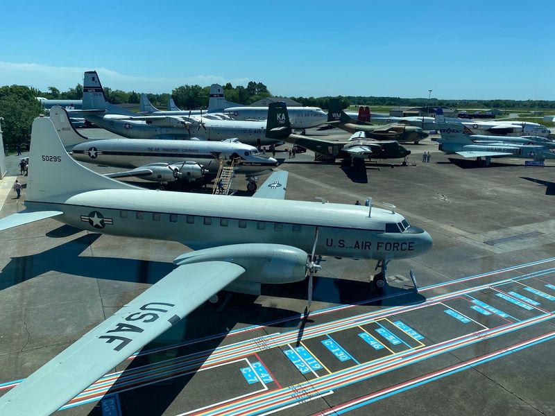 Trace Two Chapters of the C-141 Starlifter