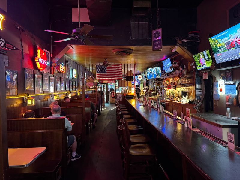 George's Bar & Restaurant - Atlanta