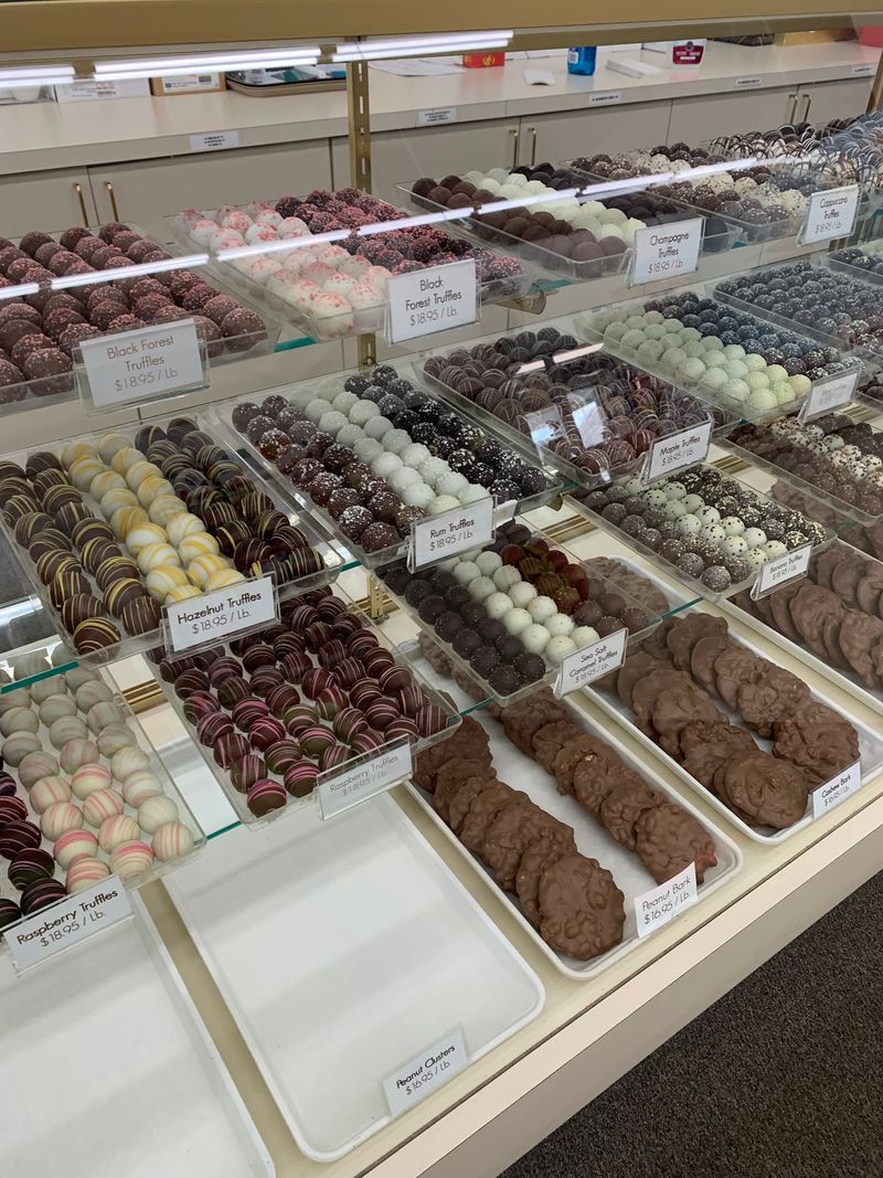 Suzin L. Chocolatier in Elyria, Lorain County,