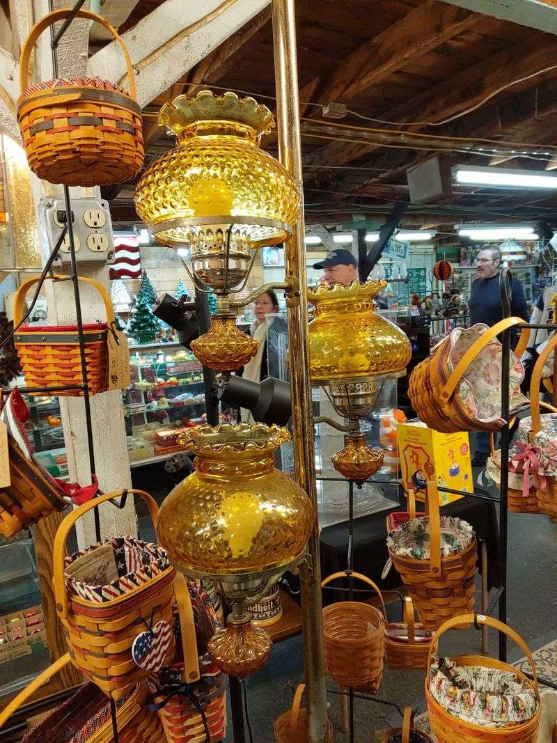 Search for Antiques, Collectibles, and Vintage Decor