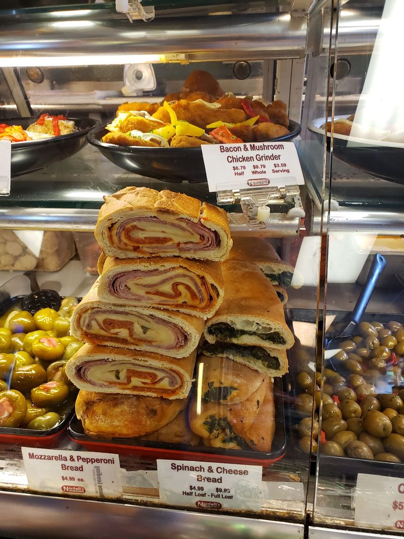 Nardelli's Bakery, Naugatuck, New Haven County