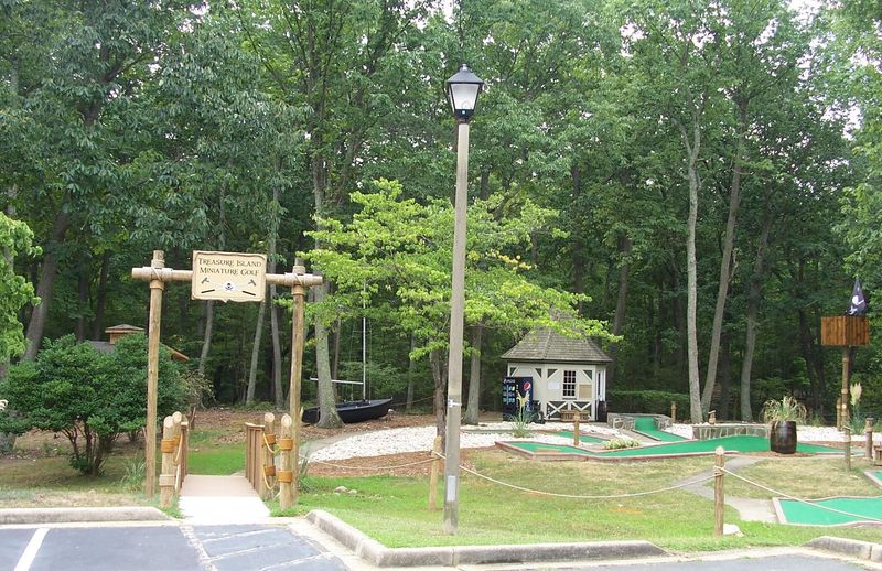Pohick Bay Regional Park Mini Golf, Lorton, Fairfax County