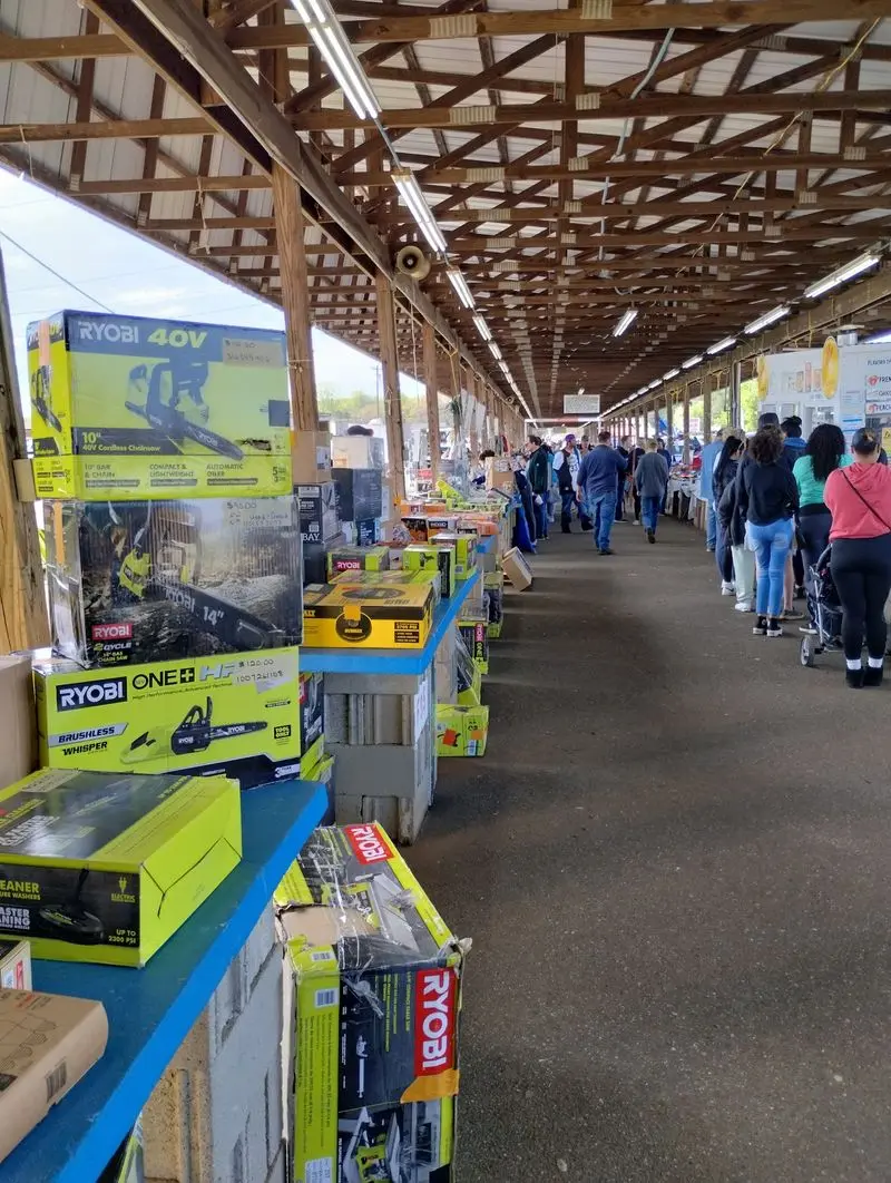 A 65-Acre Flea Market With Thousands Of Selling Spaces
