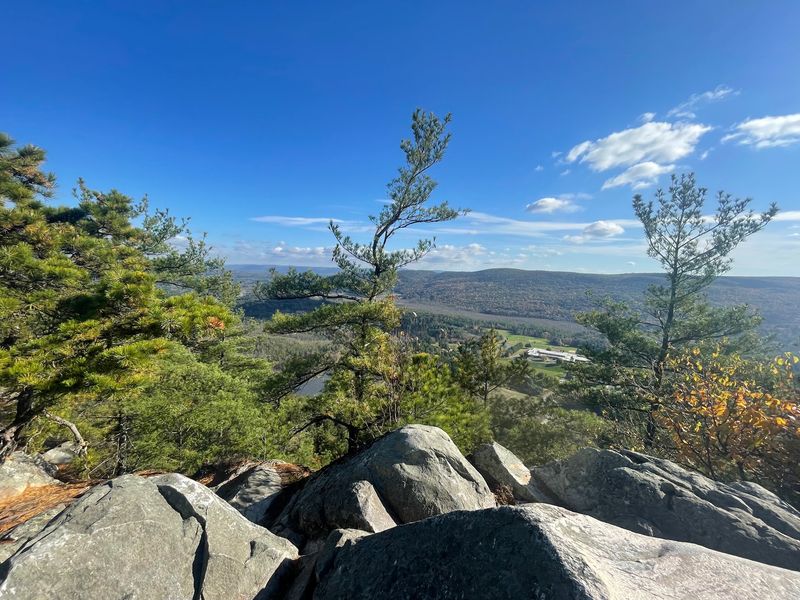 Monument Mountain Trail - Great Barrington