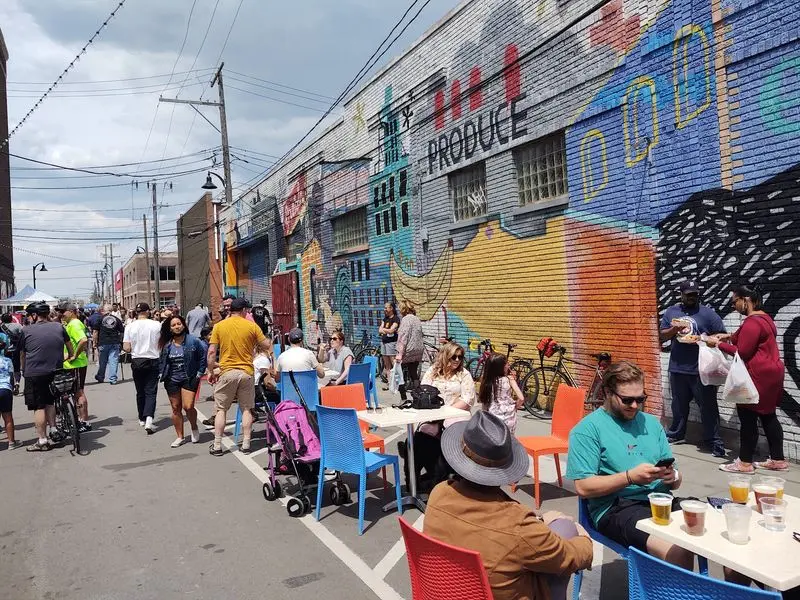 Music, Cafes, And A Neighborhood Buzz