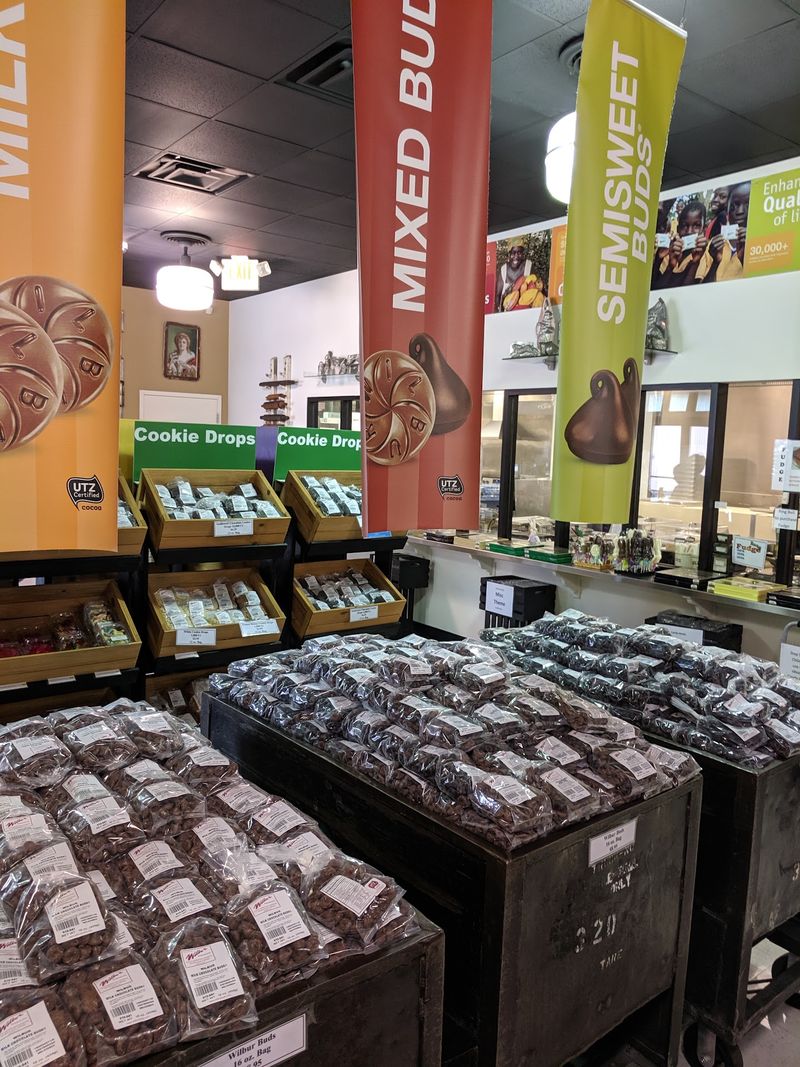 Free Samples Make Choosing Easier