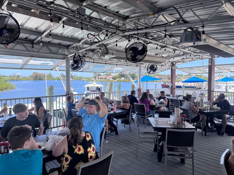 Rusty Bellies Waterfront Grill - Tarpon Springs