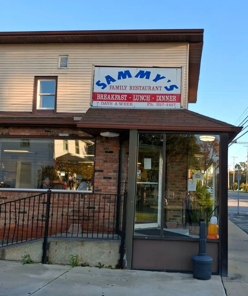 Sammy's Family Restaurant - Grand River
