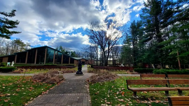 A Forest Sanctuary Minutes From The Highway