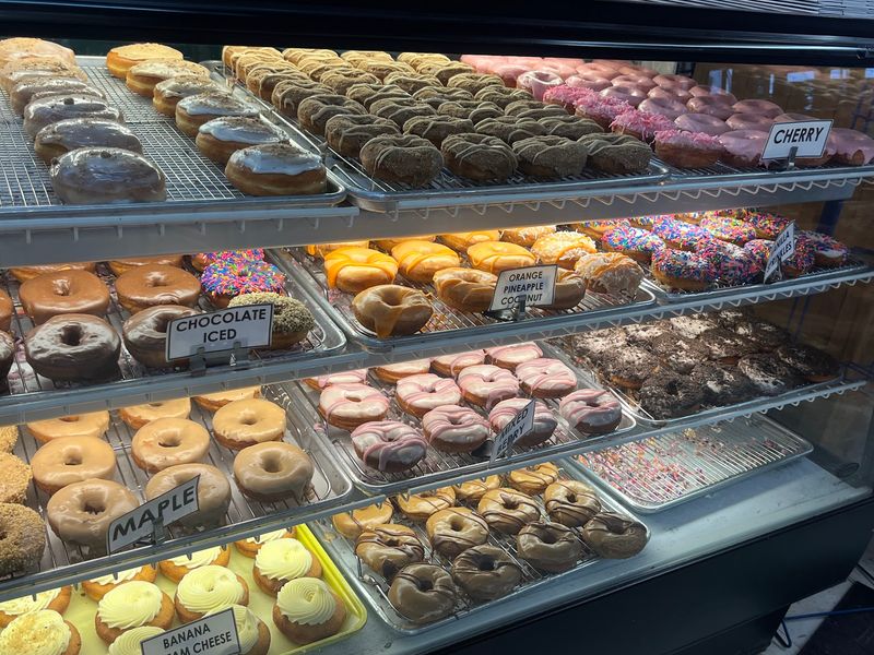 White House Fruit Farm, Canfield, Mahoning County, Blueberry Donut and Coffee